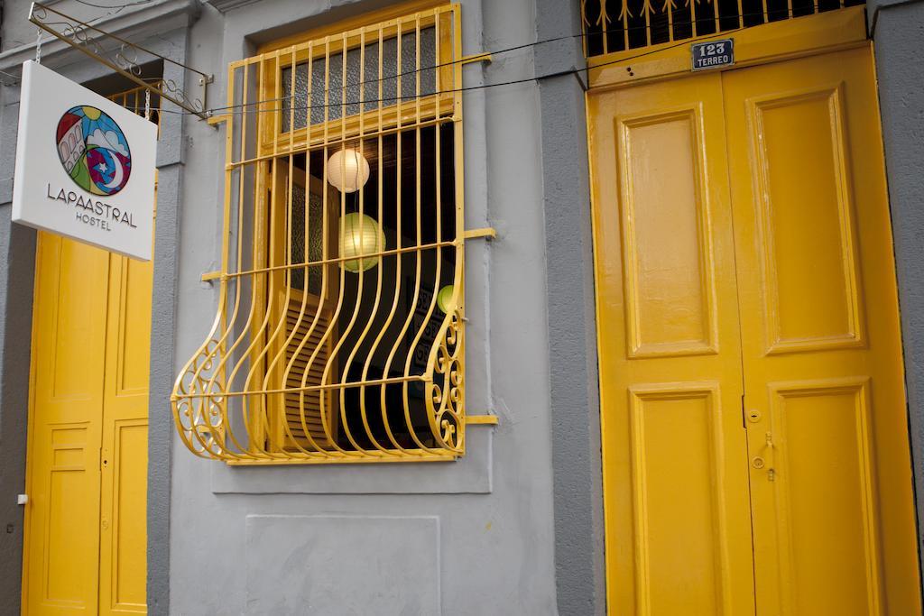 Lapa Astral Hostel リオデジャネイロ エクステリア 写真